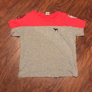 PINK VICTORIA SECRET SMALL TEE.